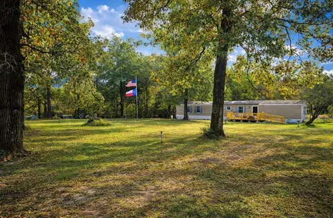 645 Deer Park Dr, Brookeland, TX 75931