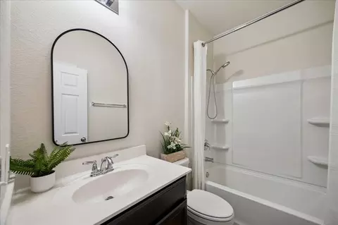 Bath - 4275 Pine Still Rd, Conroe, TX 77304 photo 2 of 3
