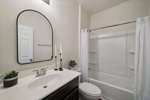 Bath - 4275 Pine Still Rd, Conroe, TX 77304 photo 3 of 3