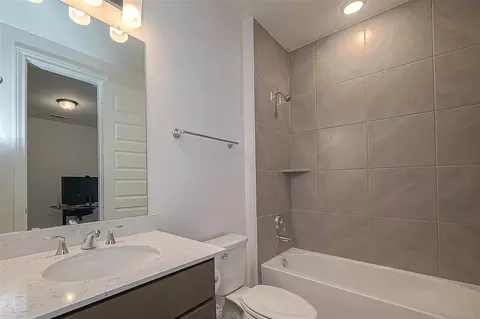 Bath - 28212 Cedar Peak Dr, Spring, TX 77386 photo 6 of 8