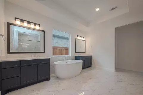 Bath - 28212 Cedar Peak Dr, Spring, TX 77386 photo 3 of 8