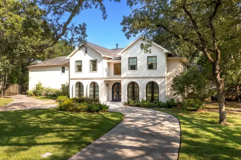 11518 Summerhill Ln, Piney Point Village, TX 77024