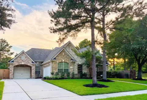 10327 Earlington Manor Dr, Spring, TX 77379