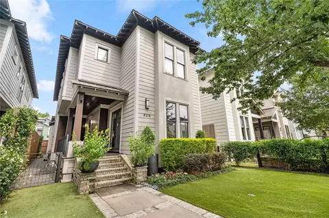 926 Nicholson St, Houston, TX 77008