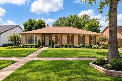 6839 Silver Star Dr, Houston, TX 77086