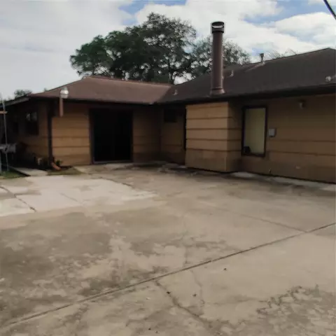 8111 Meadville St, Houston, TX 77061