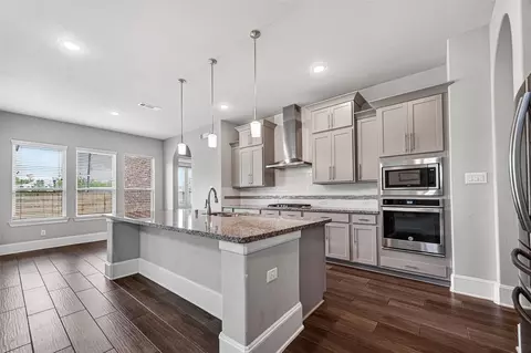 Kitchen - 3919 Pinecrest Peak Dr, Spring, TX 77386 photo 3 of 4