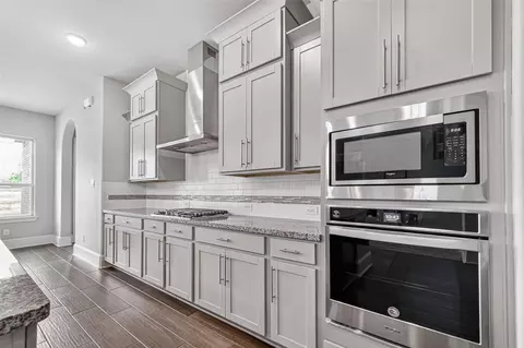Kitchen - 3919 Pinecrest Peak Dr, Spring, TX 77386 photo 2 of 4