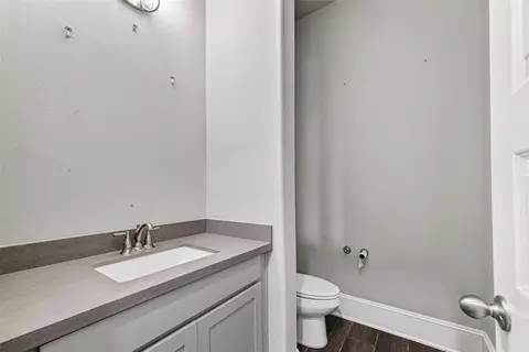 Bath - 3919 Pinecrest Peak Dr, Spring, TX 77386 photo 2 of 8