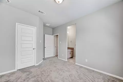 Bedroom - 3919 Pinecrest Peak Dr, Spring, TX 77386 photo 3 of 6