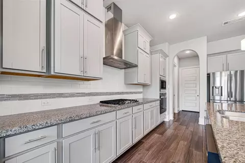 Kitchen - 3919 Pinecrest Peak Dr, Spring, TX 77386 photo 4 of 4