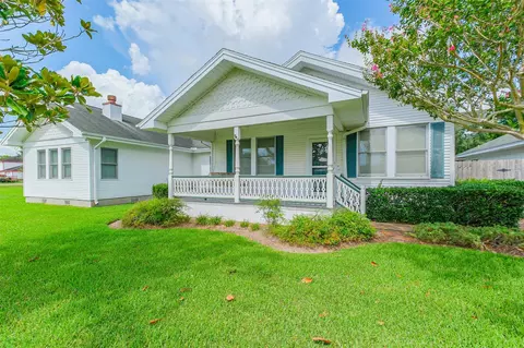 3524 Charles Ave, Pearland, TX 77584