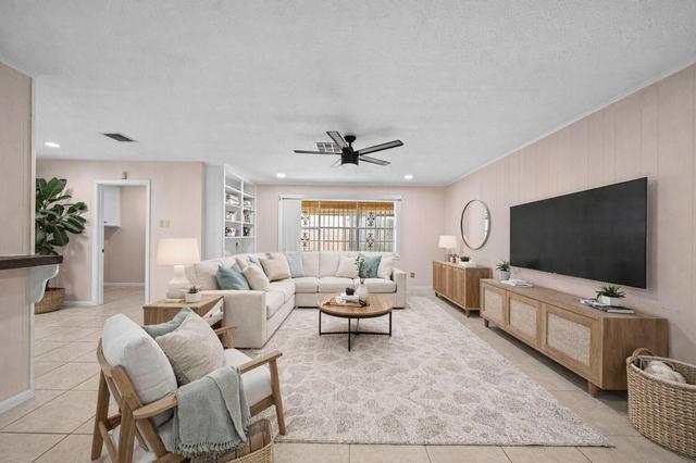 11503 High Star Dr, Houston, TX 77072