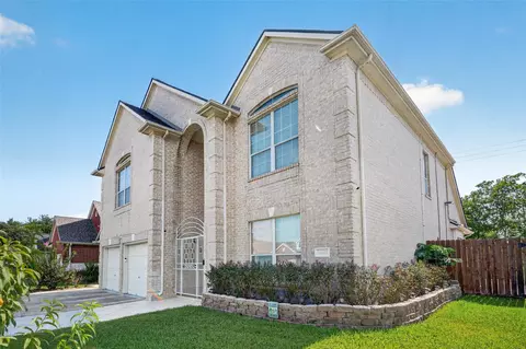 10102 Lizette Ct, Houston, TX 77075