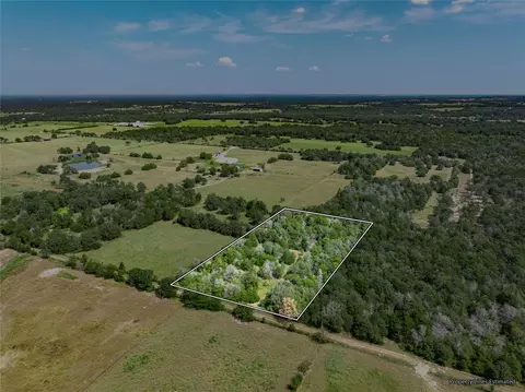 159 Mcneal St, Carmine, TX 78932