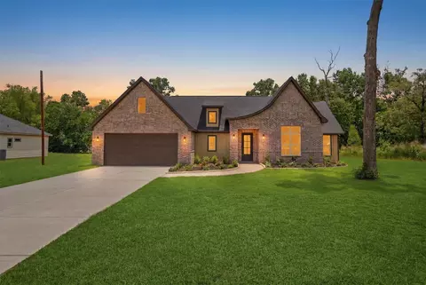 16629 Avery St, Conroe, TX 77302