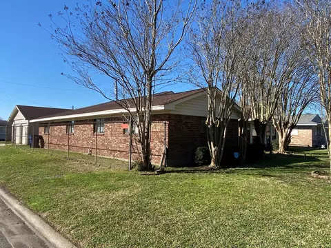 2801 6th Ave N, Texas City, TX 77590