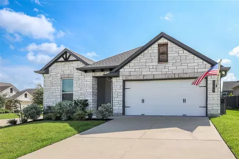 920 Farm Path, Brenham, TX 77833