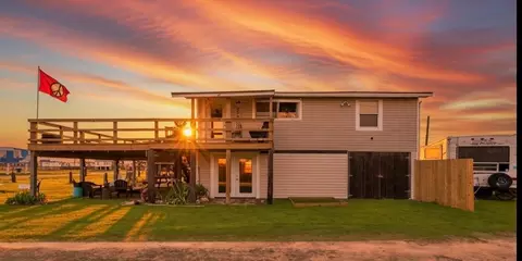 512 Caisson St, Surfside Beach, TX 77541