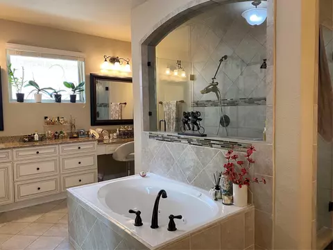 Bath - 16007 Conners Ace Dr, Spring, TX 77379 photo 2 of 4