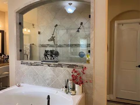 Bath - 16007 Conners Ace Dr, Spring, TX 77379 photo 3 of 4