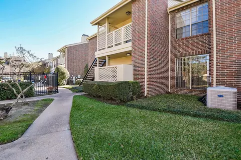 2121 El Paseo St #1805, Houston, TX 77054