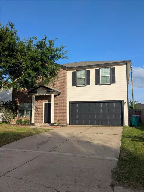3919 Hollow Cove Ln, Richmond, TX 77469