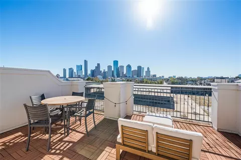 1728 Dart St, Houston, TX 77007