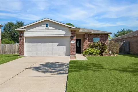 805 Indigo Springs Ln, La Marque, TX 77568