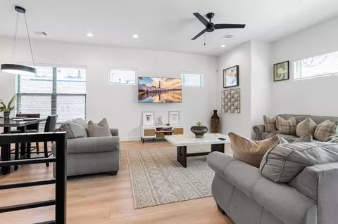 3415 Baer St, Houston, TX 77020