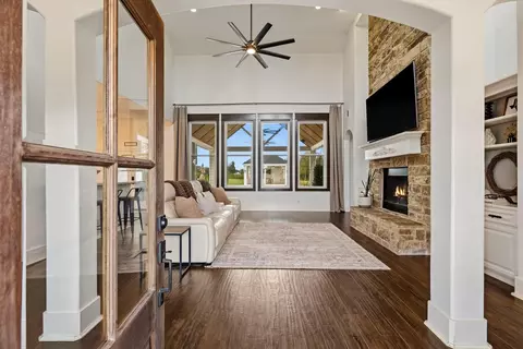 Entry Way - 3103 Brundrett Rd, Wallis, TX 77485 photo 1 of 4