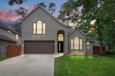 3215 Canterbury Ln, Montgomery, TX 77356