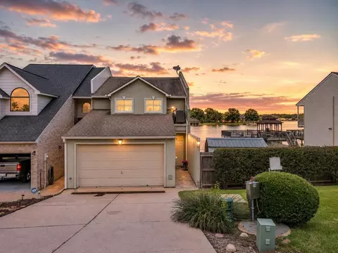 1234 Lake View Dr, Montgomery, TX 77356