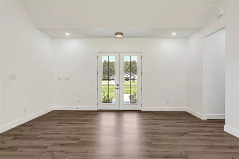 Living - 15028 Tybee Ln, Conroe, TX 77306 photo 1 of 5