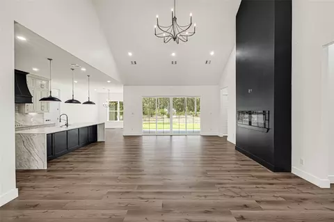 Living - 15028 Tybee Ln, Conroe, TX 77306 photo 5 of 5