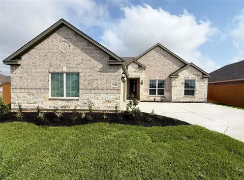 14001 Starboard Reach Dr, Santa Fe, TX 77510