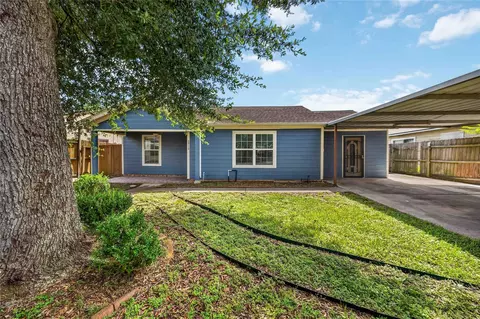 2010 Dade St, Pasadena, TX 77502