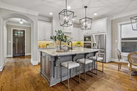1333 Chantilly Ln, Houston, TX 77018
