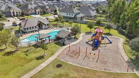 View/Area - 429 Summerset Landing Ct, Conroe, TX 77304 photo 1 of 7