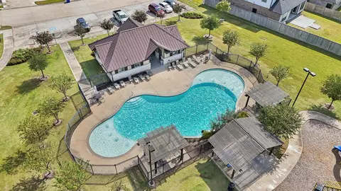 Exterior - 429 Summerset Landing Ct, Conroe, TX 77304 photo 5 of 5