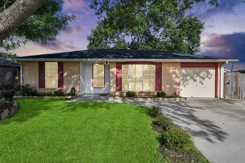 7806 Belle Glen Dr, Houston, TX 77072