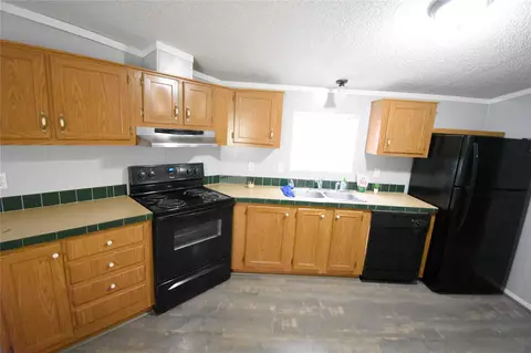 2 Lake View Ln, Huntsville, TX 77340