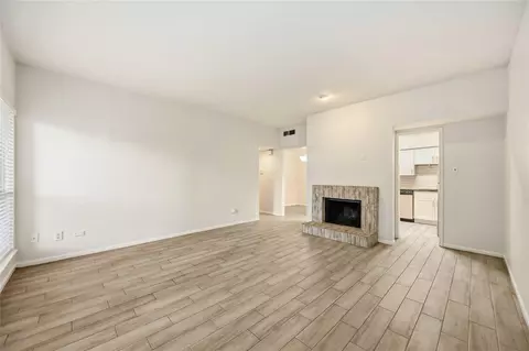 2100 Tanglewilde St #531, Houston, TX 77063
