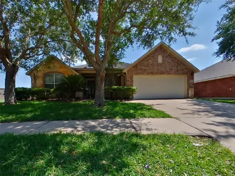 5705 Emerald Brook Ln, League City, TX 77573