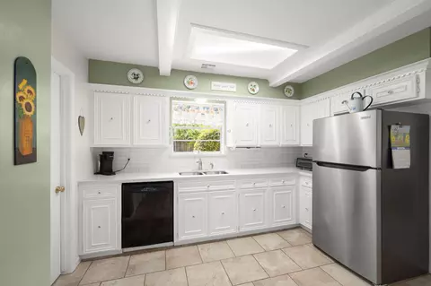 Kitchen - 3802 Evening Trail Dr, Spring, TX 77388 photo 3 of 4