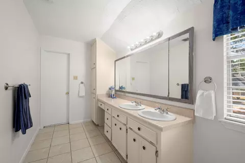 Bath - 3802 Evening Trail Dr, Spring, TX 77388 photo 3 of 3