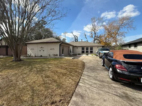 214 Maybrook Dr, Houston, TX 77015