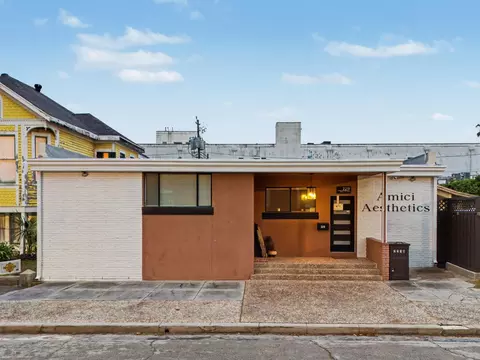 2219 Sealy St, Galveston, TX 77550