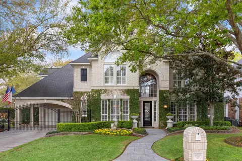 7014 Briton Centre Ct, Houston, TX 77069