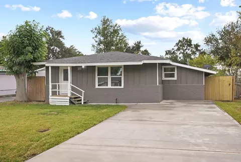 2317 19th Ave N, Texas City, TX 77590